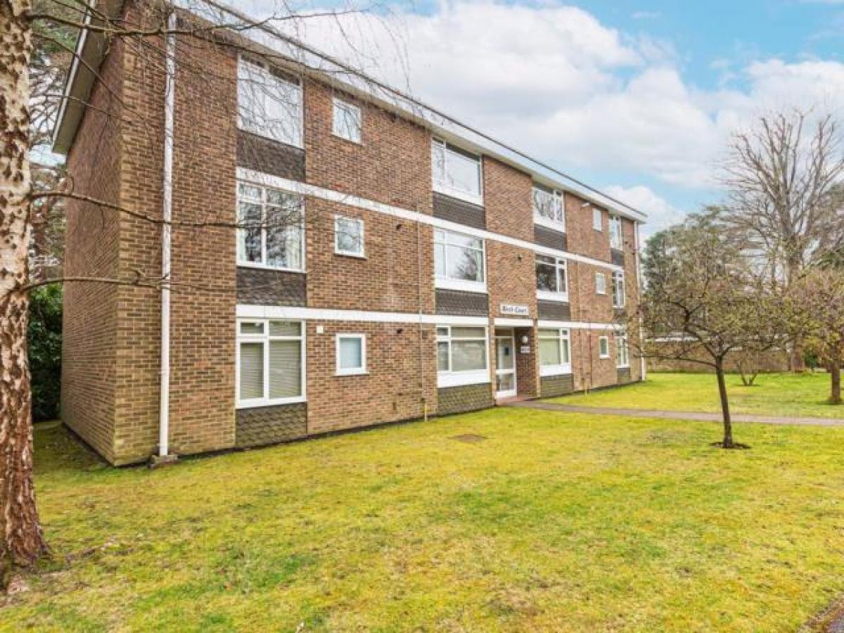 Picture of Apartment For Rent in Crowthorne, Berkshire, United Kingdom