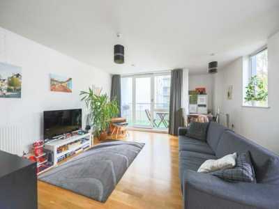 Apartment For Rent in Brentford, United Kingdom
