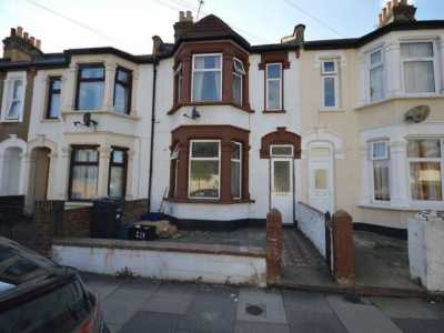 Apartment For Rent in Ilford, United Kingdom