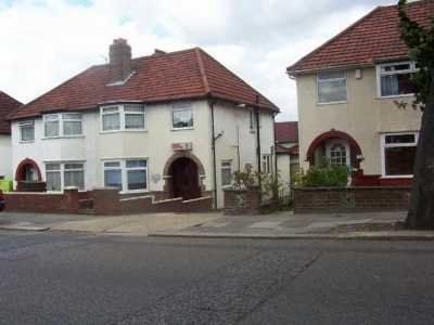 Bungalow For Rent in London, United Kingdom