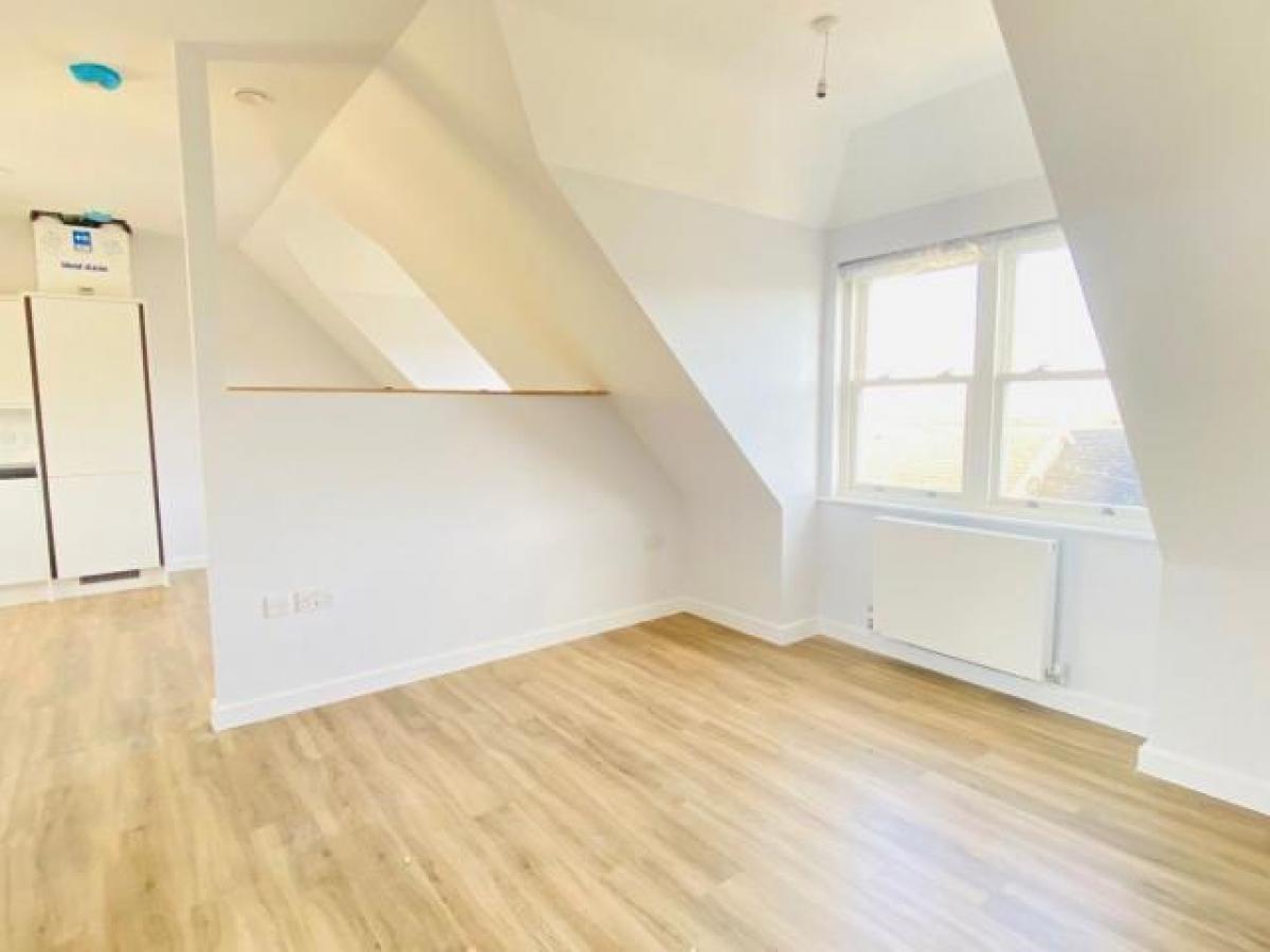 Picture of Apartment For Rent in Barnet, Hertfordshire, United Kingdom
