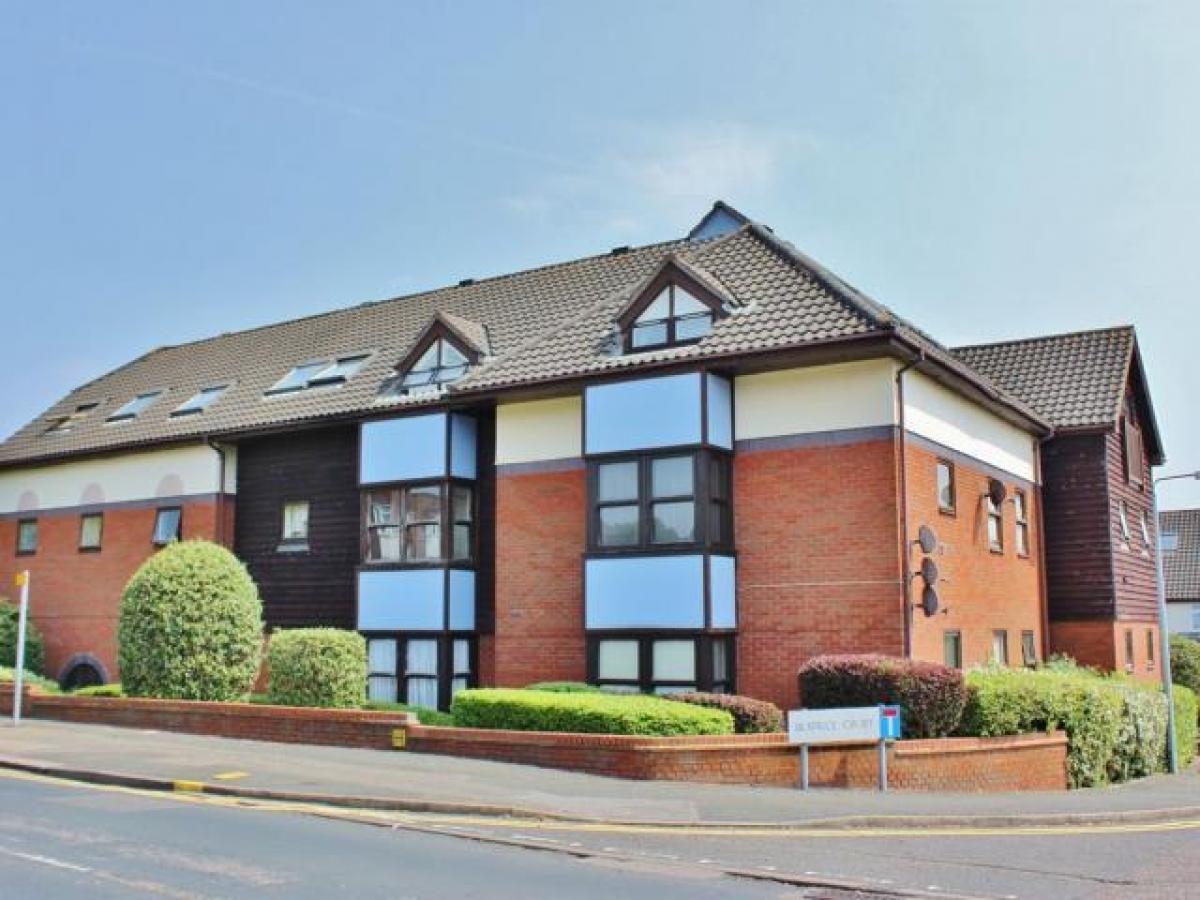 Picture of Apartment For Rent in Buckhurst Hill, Essex, United Kingdom