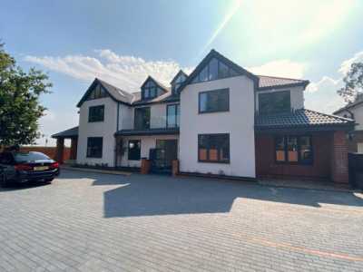 Apartment For Rent in Uxbridge, United Kingdom