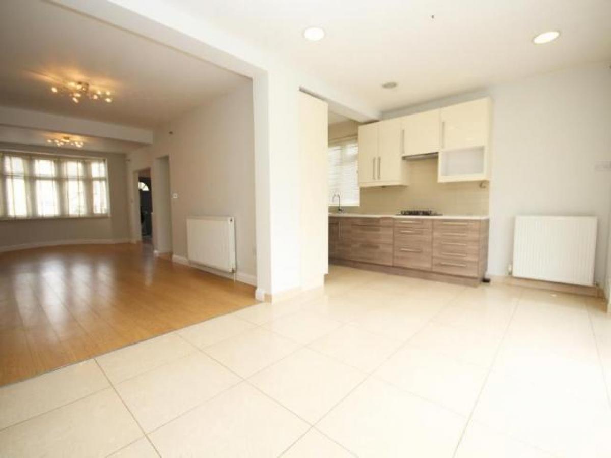 Picture of Home For Rent in Edgware, Greater London, United Kingdom