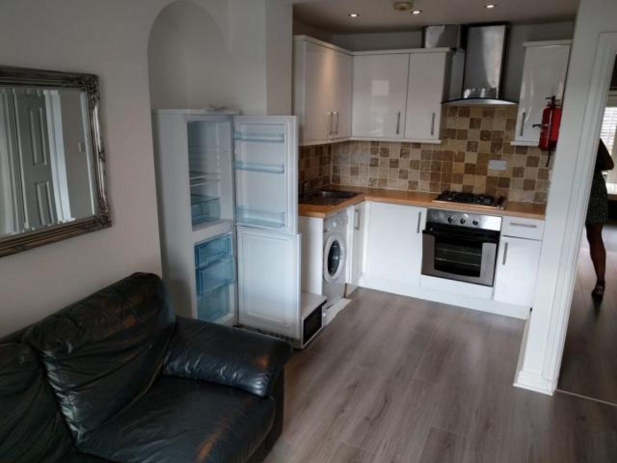 Picture of Apartment For Rent in Swansea, West Glamorgan, United Kingdom