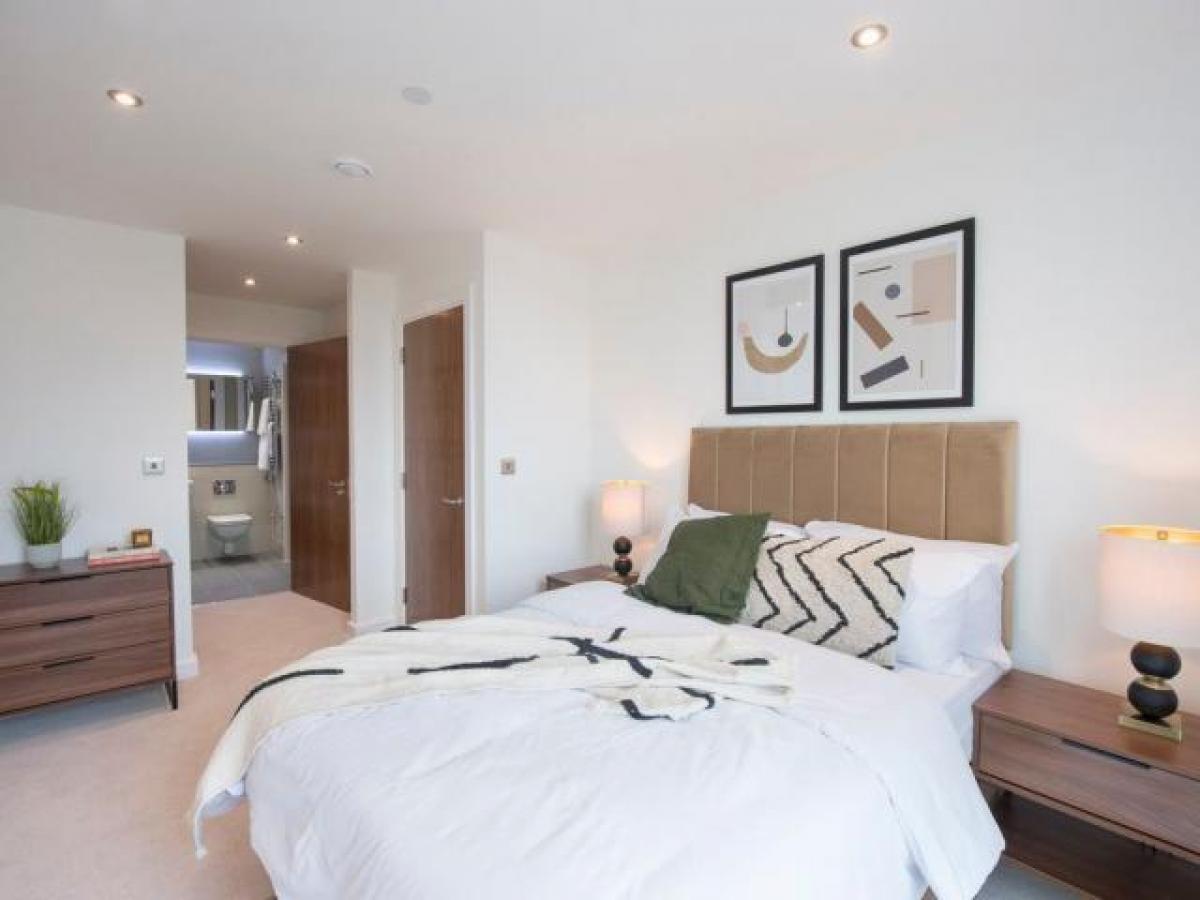 Picture of Apartment For Rent in Reading, Berkshire, United Kingdom