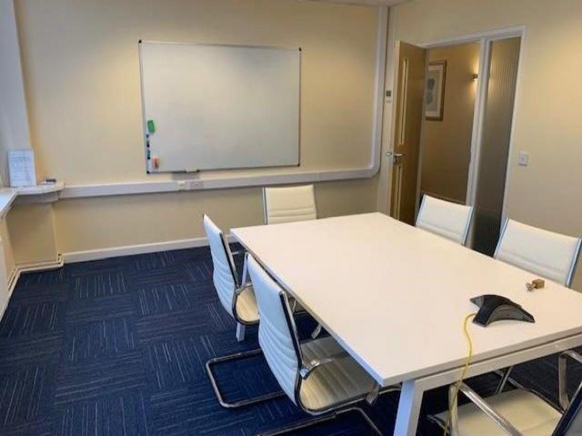 Picture of Office For Rent in Luton, Bedfordshire, United Kingdom