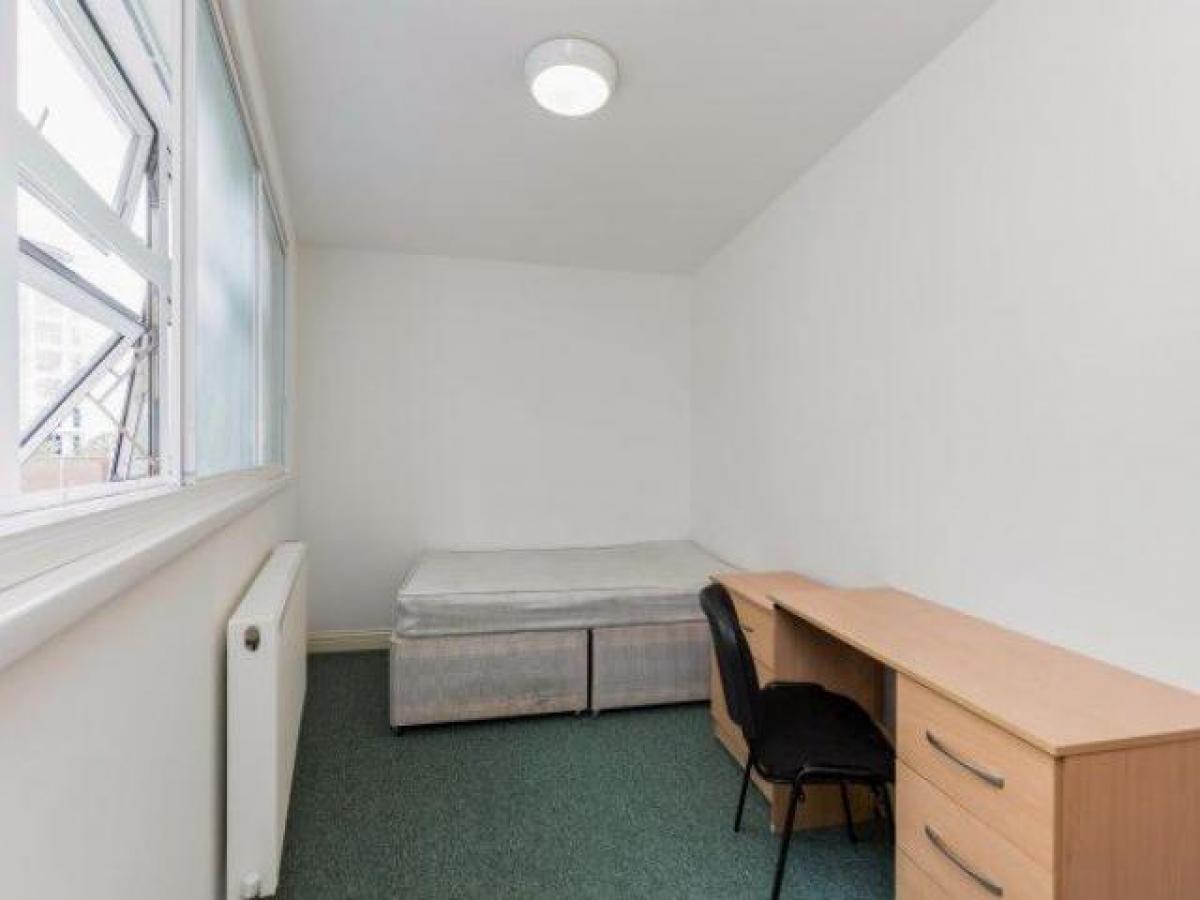 Picture of Apartment For Rent in Portsmouth, Hampshire, United Kingdom