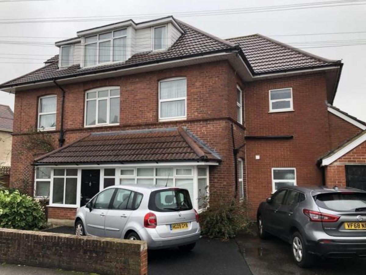 Picture of Apartment For Rent in Bournemouth, Dorset, United Kingdom