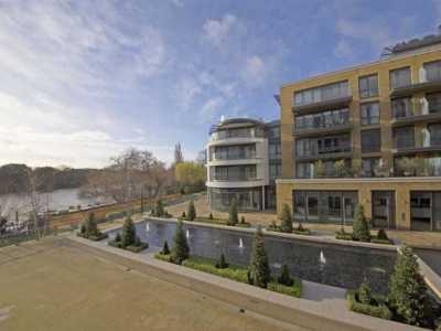 Apartment For Rent in Brentford, United Kingdom