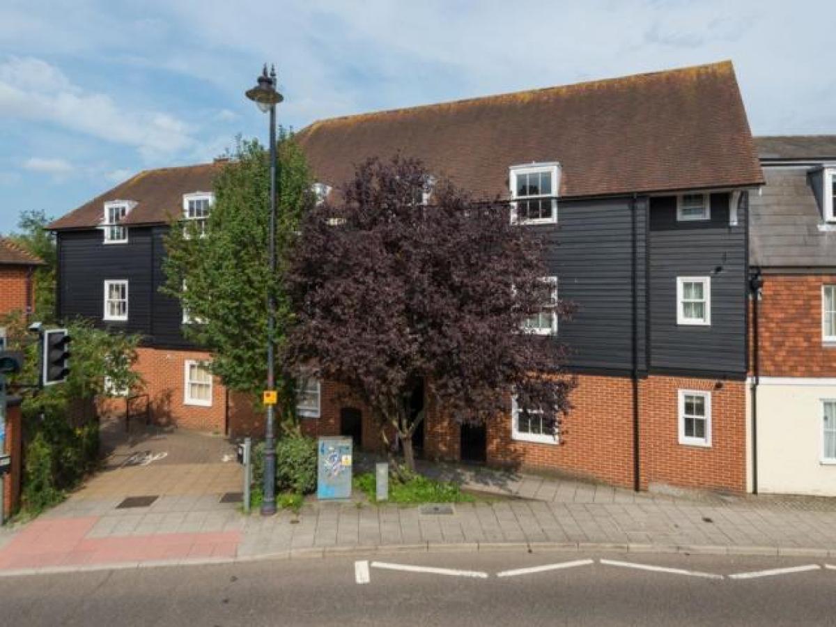 Picture of Apartment For Rent in Canterbury, Kent, United Kingdom