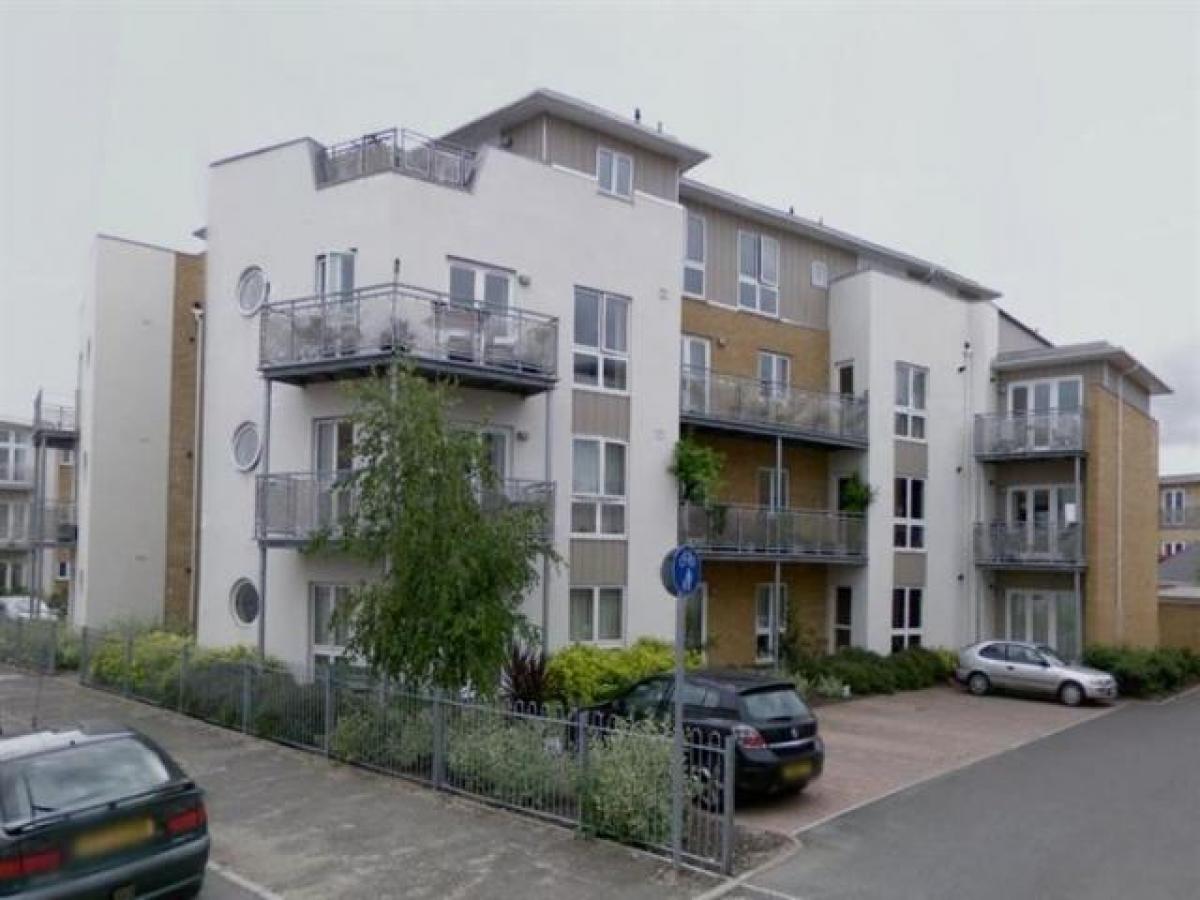 Picture of Apartment For Rent in Chertsey, Surrey, United Kingdom