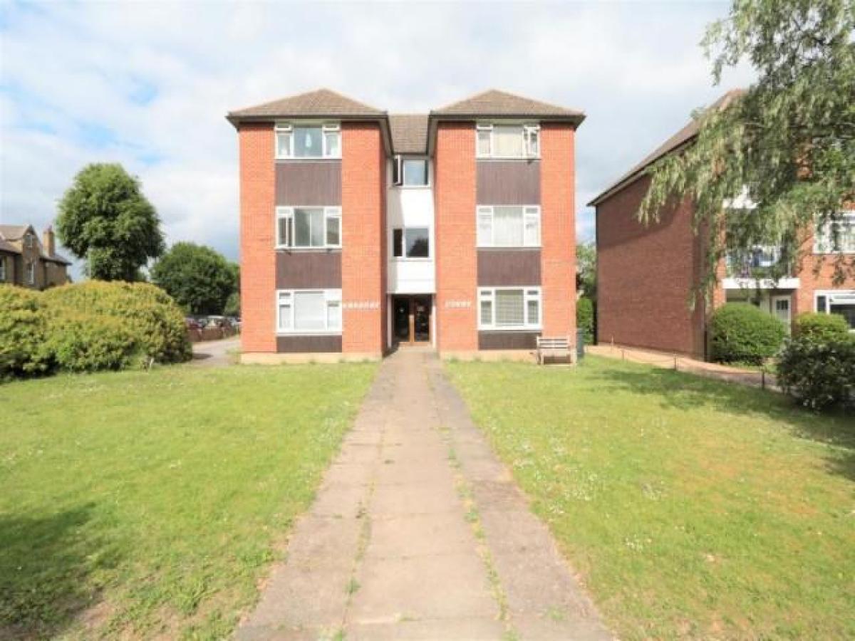 Picture of Apartment For Rent in Surbiton, Greater London, United Kingdom