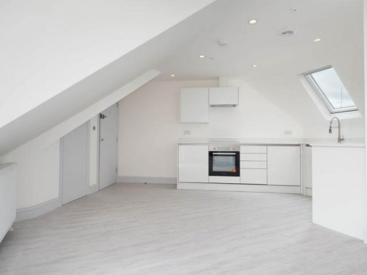 Picture of Apartment For Rent in Croydon, Greater London, United Kingdom