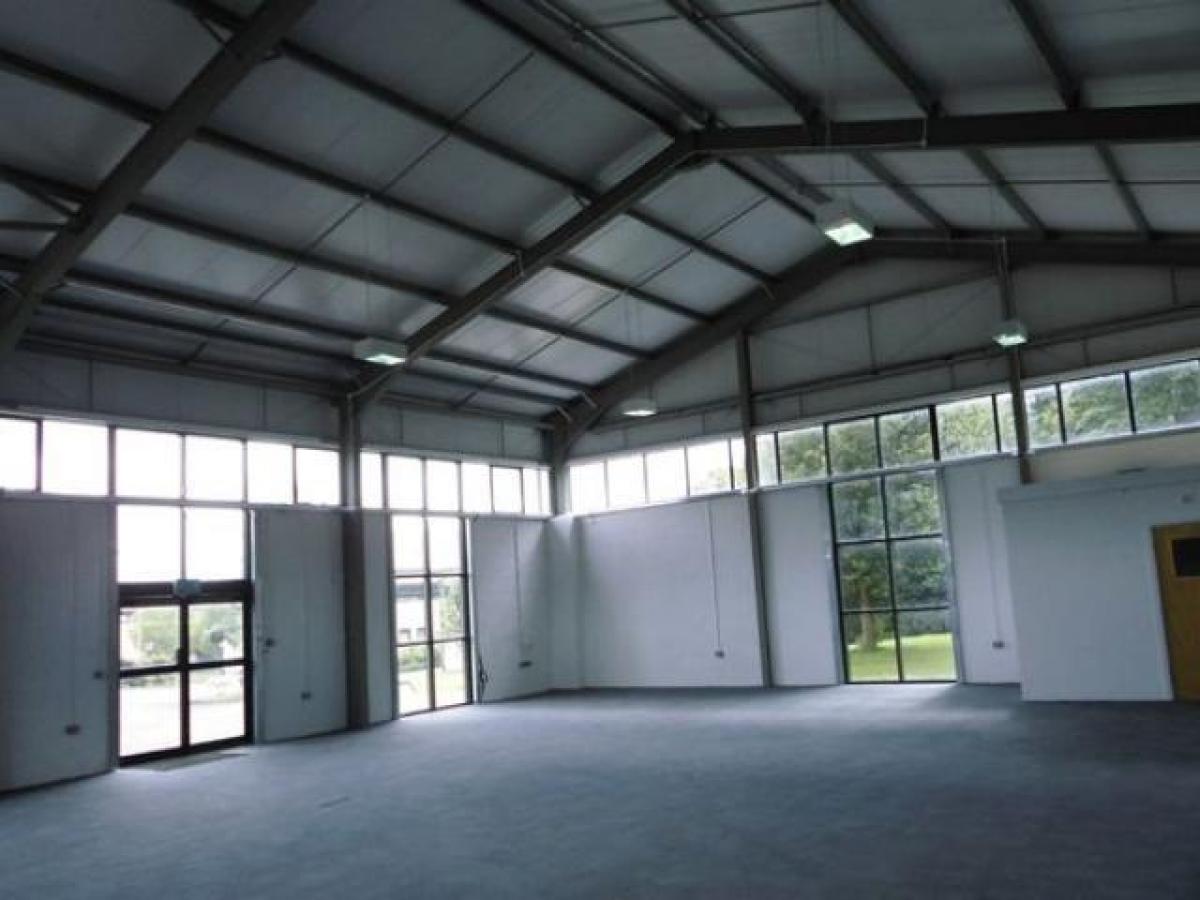 Picture of Industrial For Rent in Carterton, Oxfordshire, United Kingdom