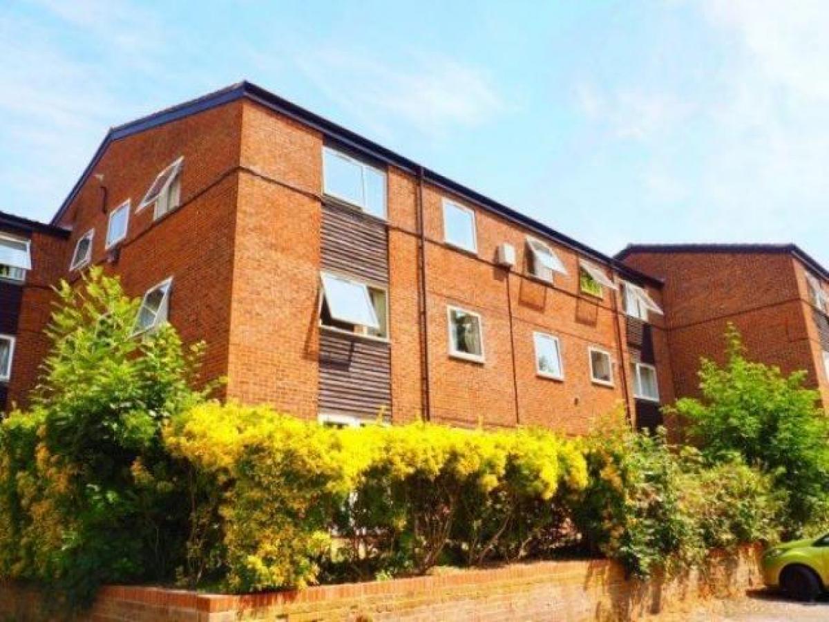 Picture of Apartment For Rent in Horsham, West Sussex, United Kingdom