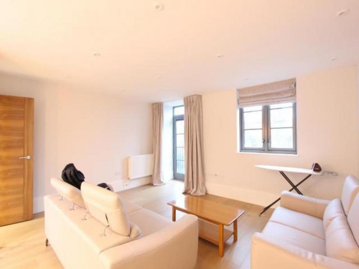Picture of Apartment For Rent in Slough, Berkshire, United Kingdom