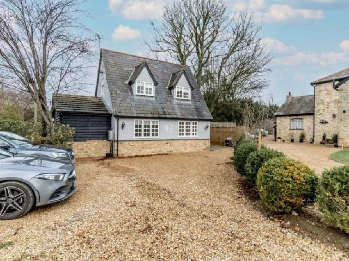 Picture of Home For Rent in Bishop's Stortford, Hertfordshire, United Kingdom