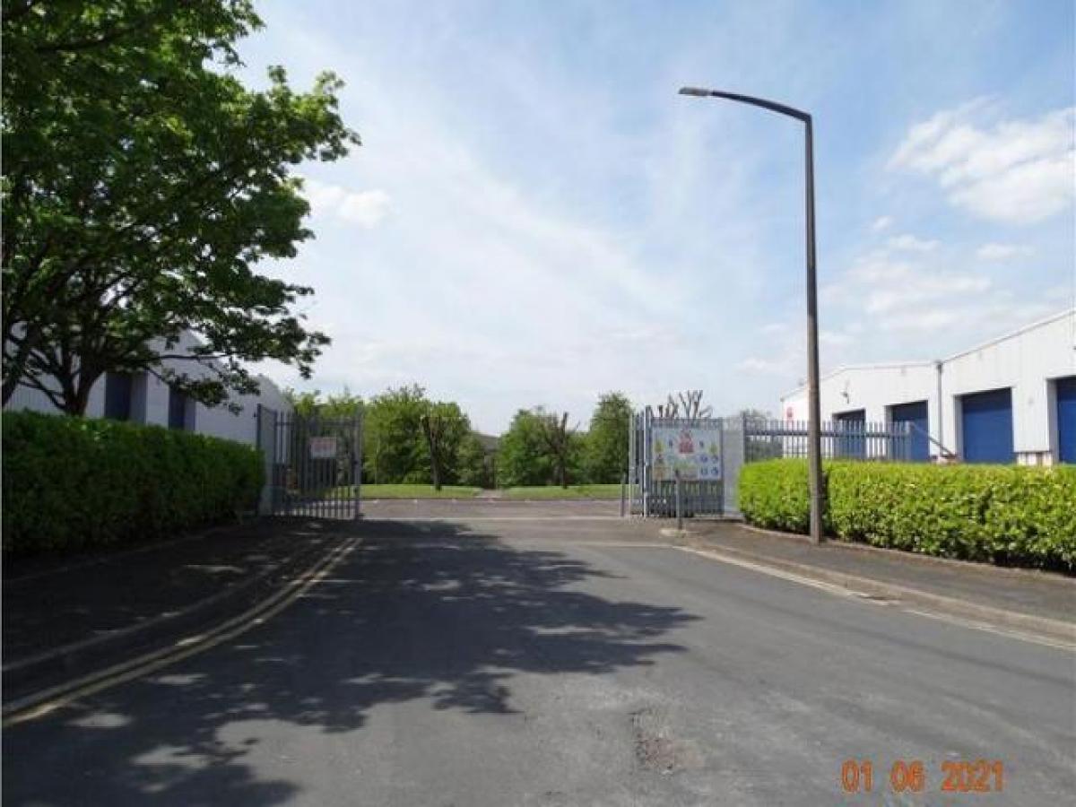 Picture of Industrial For Rent in Oldbury, West Midlands, United Kingdom