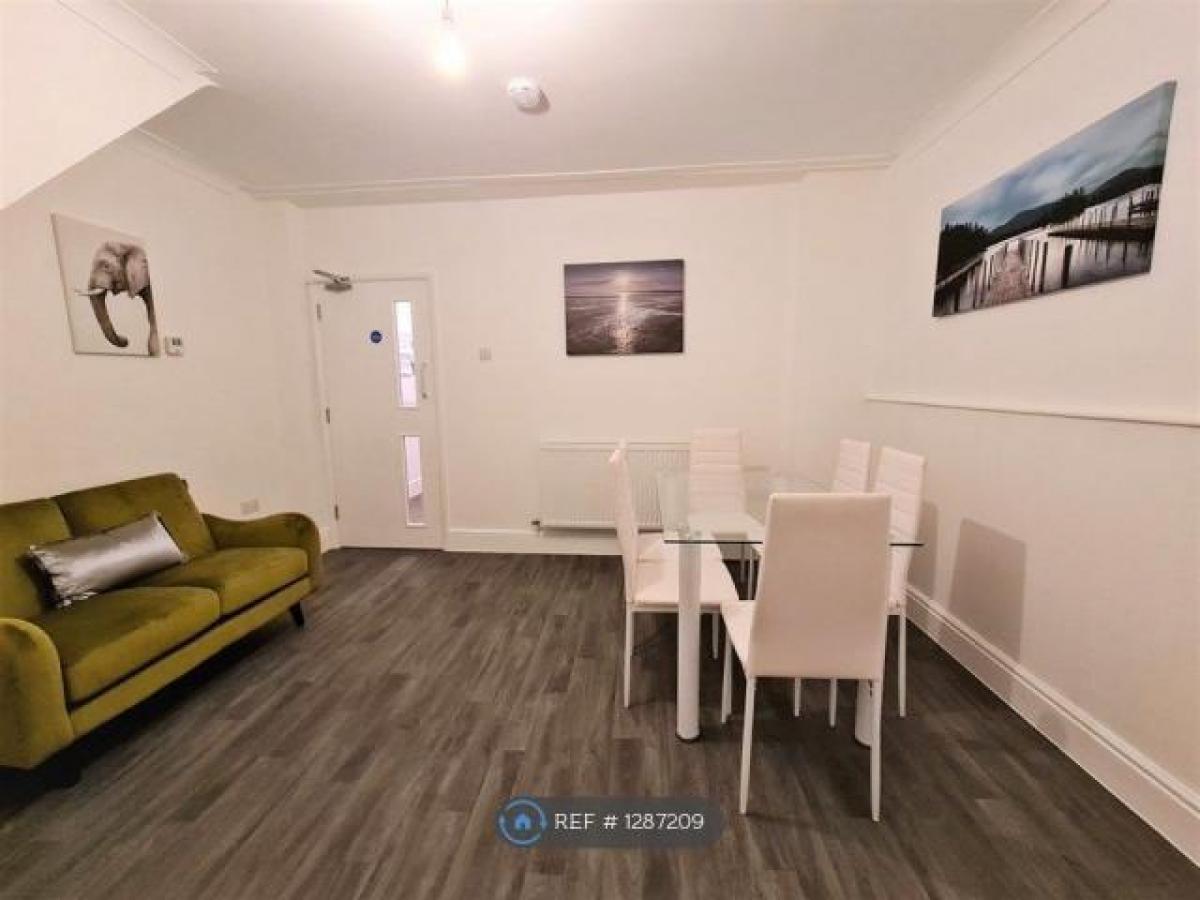 Picture of Apartment For Rent in Cheltenham, Gloucestershire, United Kingdom