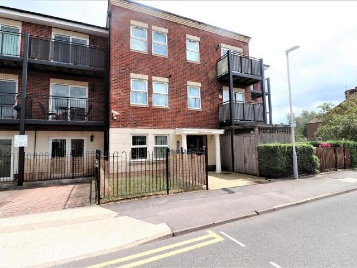 Picture of Apartment For Rent in Uxbridge, Greater London, United Kingdom