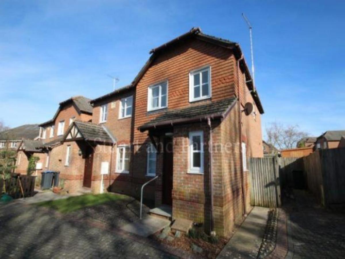 Picture of Home For Rent in Burgess Hill, West Sussex, United Kingdom