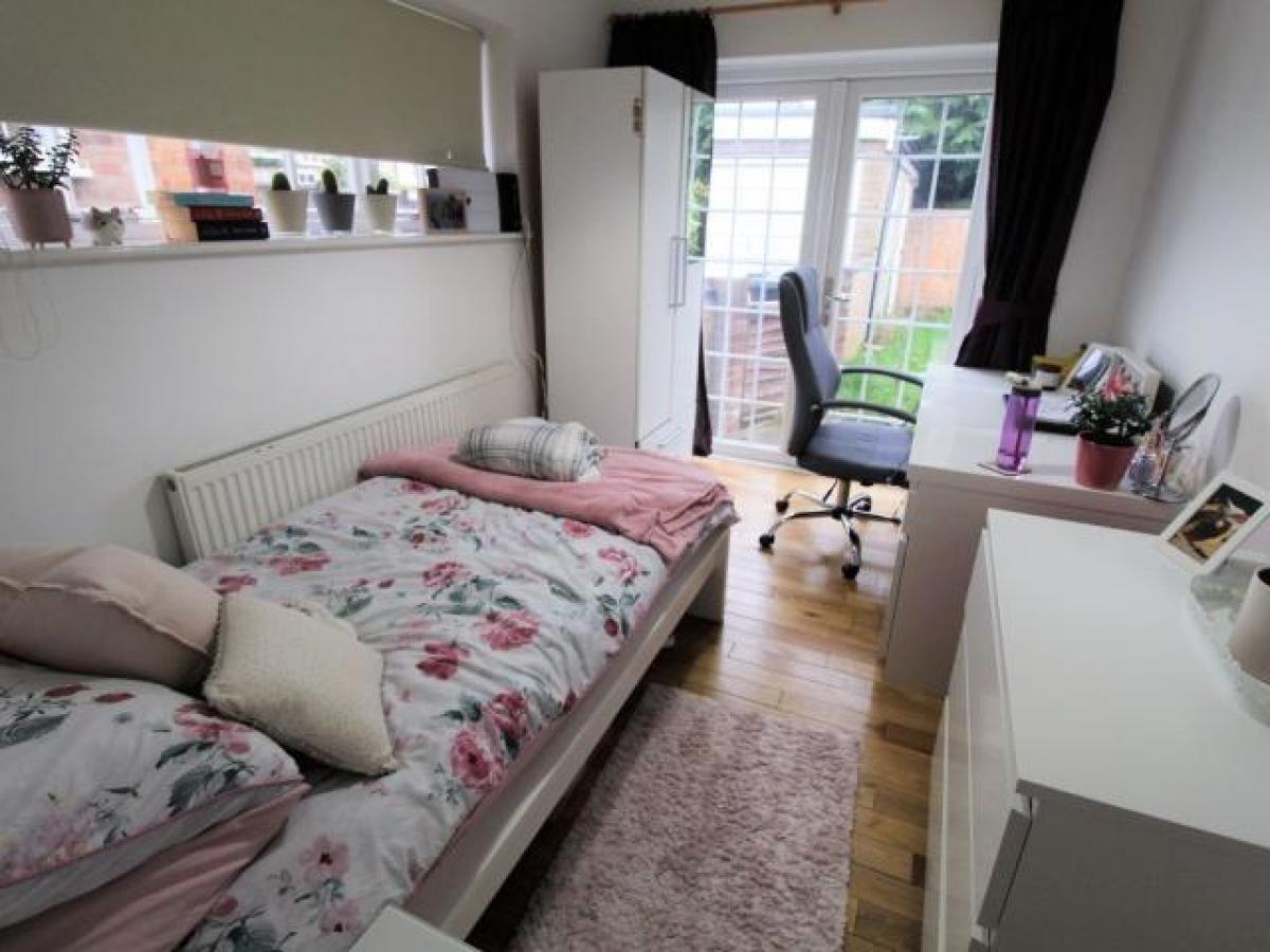 Picture of Home For Rent in Guildford, Surrey, United Kingdom