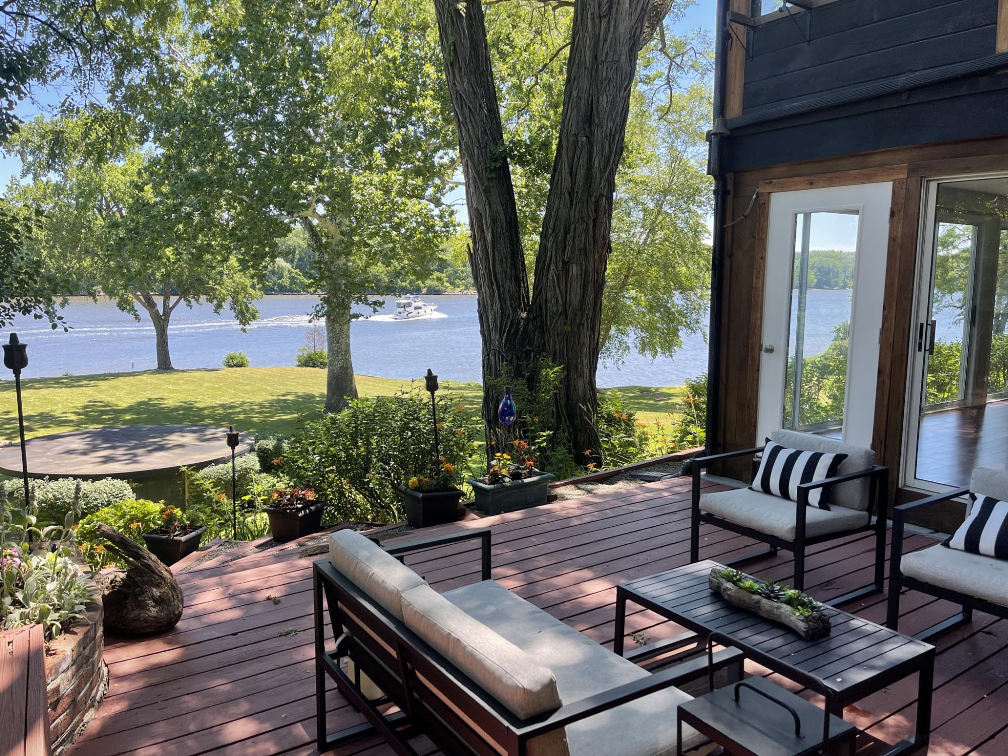 164 Van Wies Point, Glenmont, New York, United States Homes For Sale