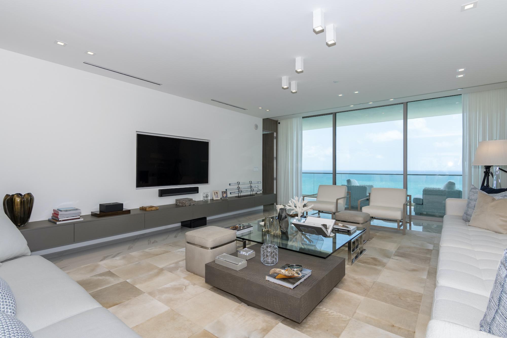 Picture of Condo For Sale in Bal Harbour, Florida, United States
