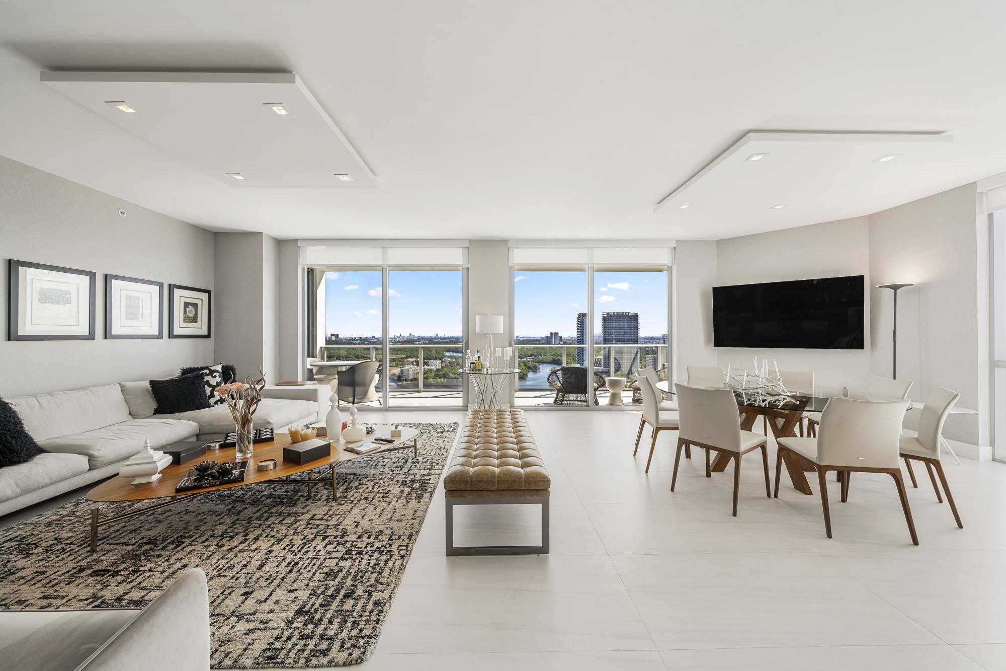 Picture of Condo For Sale in North Miami Beach, Florida, United States