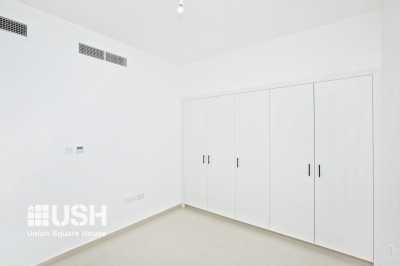 Home For Rent in Town Square, United Arab Emirates