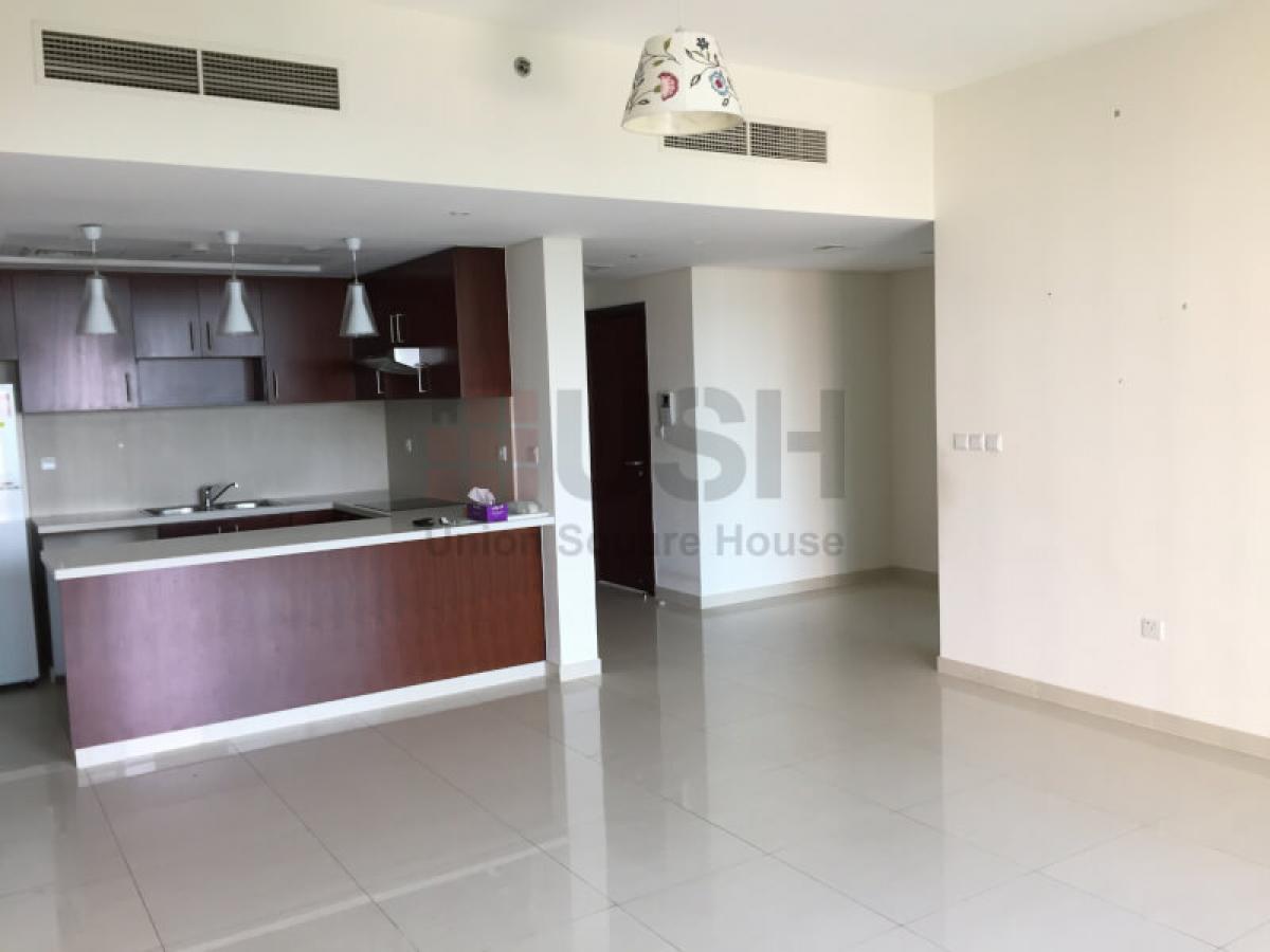 Picture of Apartment For Sale in The Views, Dubai, United Arab Emirates