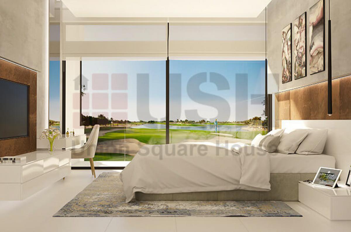 Picture of Home For Sale in Jumeirah Golf Estates, Dubai, United Arab Emirates