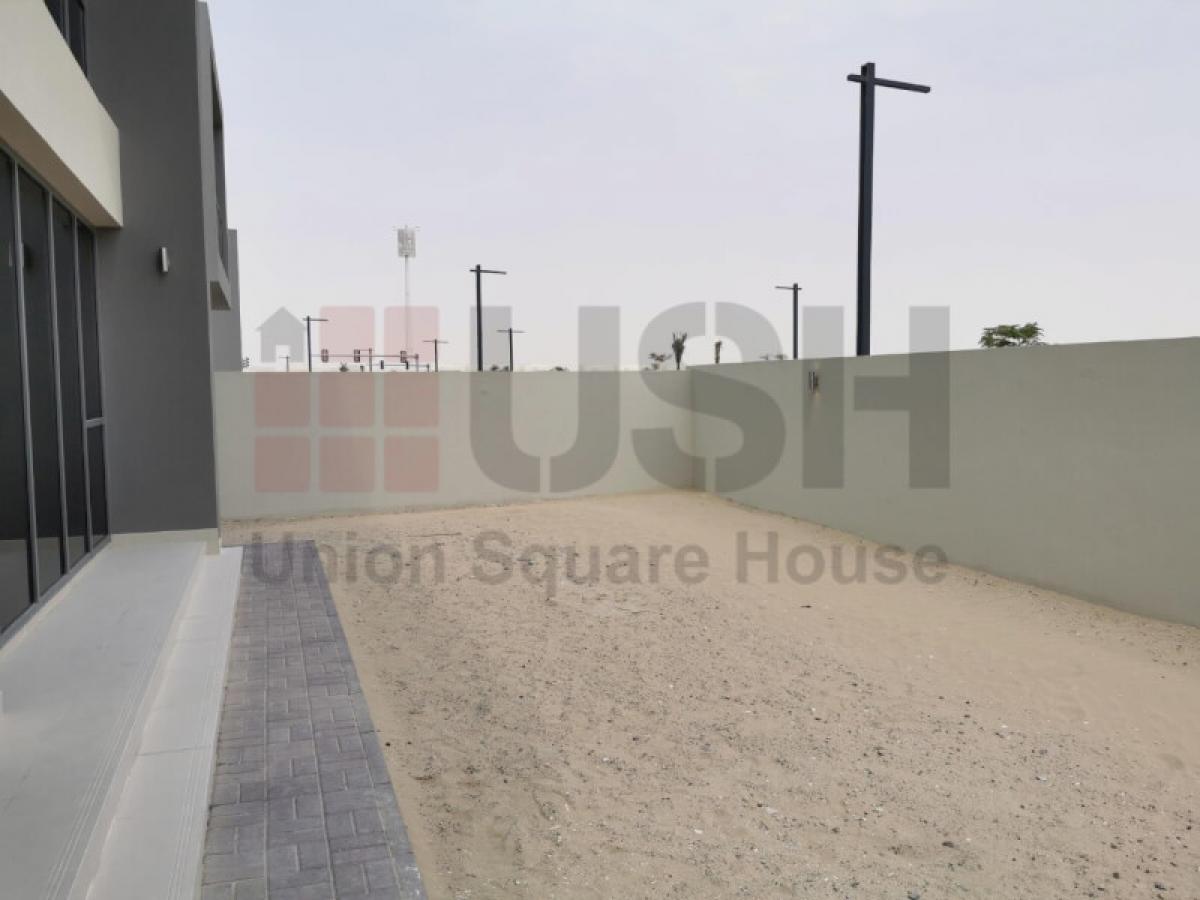 Picture of Villa For Sale in Nadd Al Sheba, Dubai, United Arab Emirates