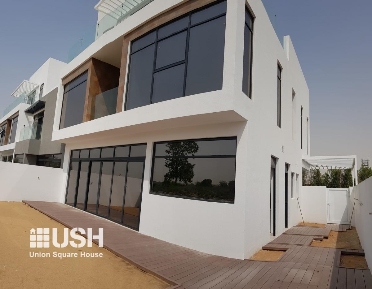 Picture of Home For Sale in Jumeirah Golf Estates, Dubai, United Arab Emirates