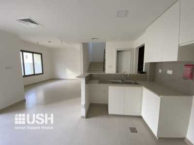 Home For Rent in Town Square, United Arab Emirates