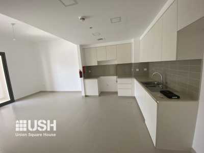 Apartment For Rent in Town Square, United Arab Emirates