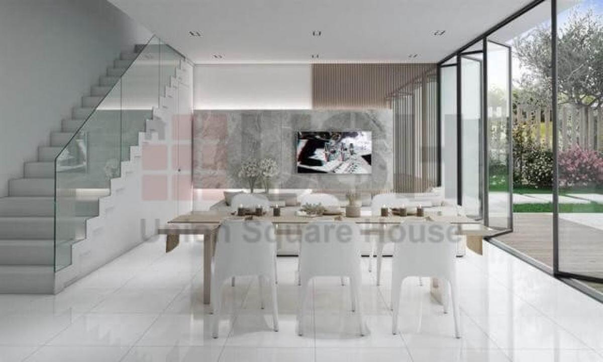 Picture of Villa For Sale in Jumeirah Golf Estates, Dubai, United Arab Emirates