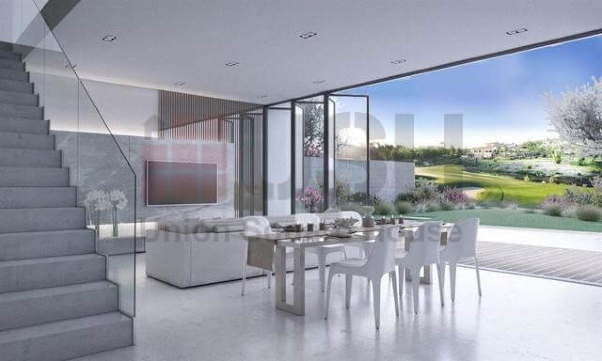 Picture of Villa For Sale in Jumeirah Golf Estates, Dubai, United Arab Emirates