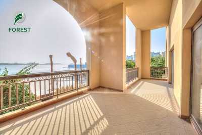 Home For Sale in The Palm Jumeirah, United Arab Emirates