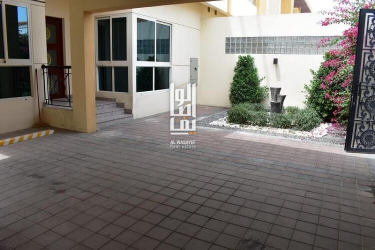 Picture of Villa For Rent in Al Manara, Dubai, United Arab Emirates