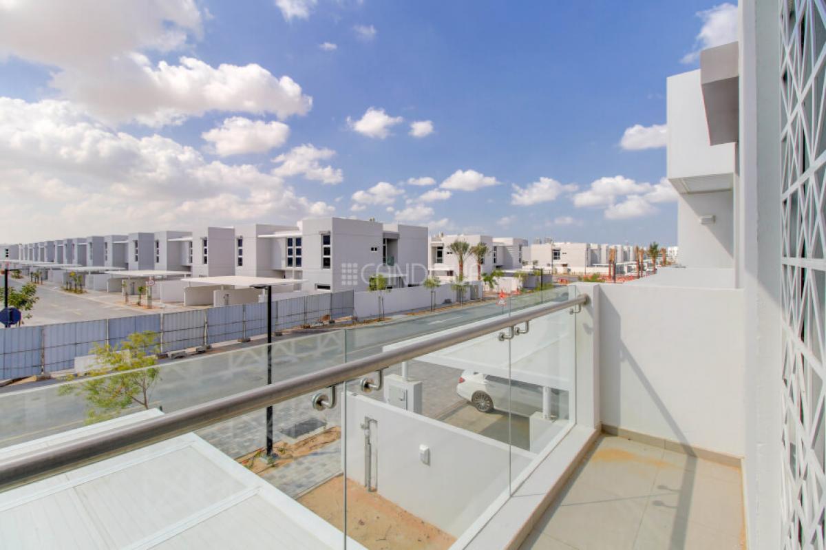 Picture of Villa For Sale in Mudon, Dubai, United Arab Emirates