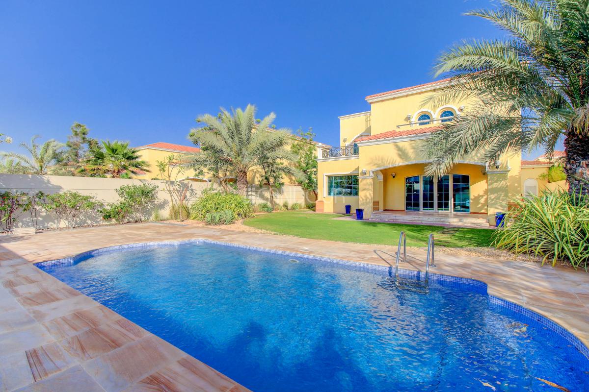 Picture of Villa For Rent in Jumeirah Park, Dubai, United Arab Emirates