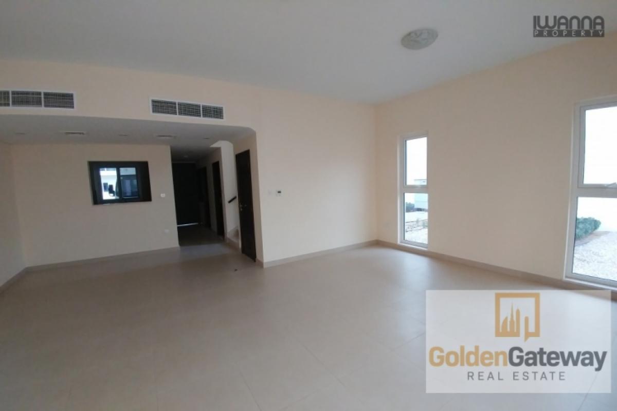 Picture of Villa For Sale in International City, Dubai, United Arab Emirates