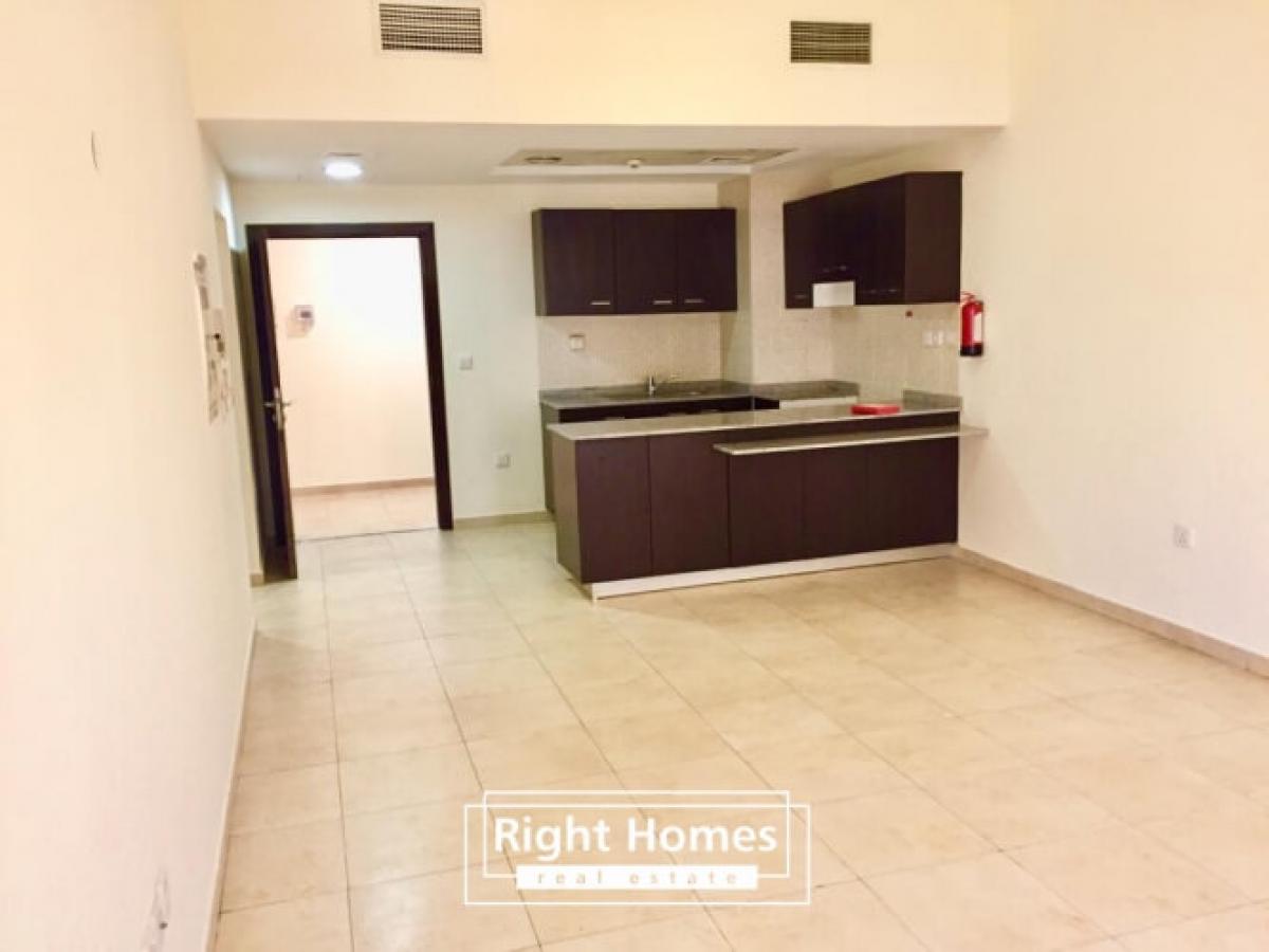 Picture of Apartment For Rent in Remraam, Dubai, United Arab Emirates