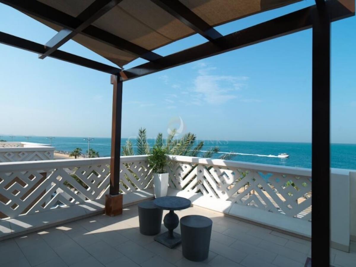 Picture of Villa For Sale in The Palm Jumeirah, Dubai, United Arab Emirates