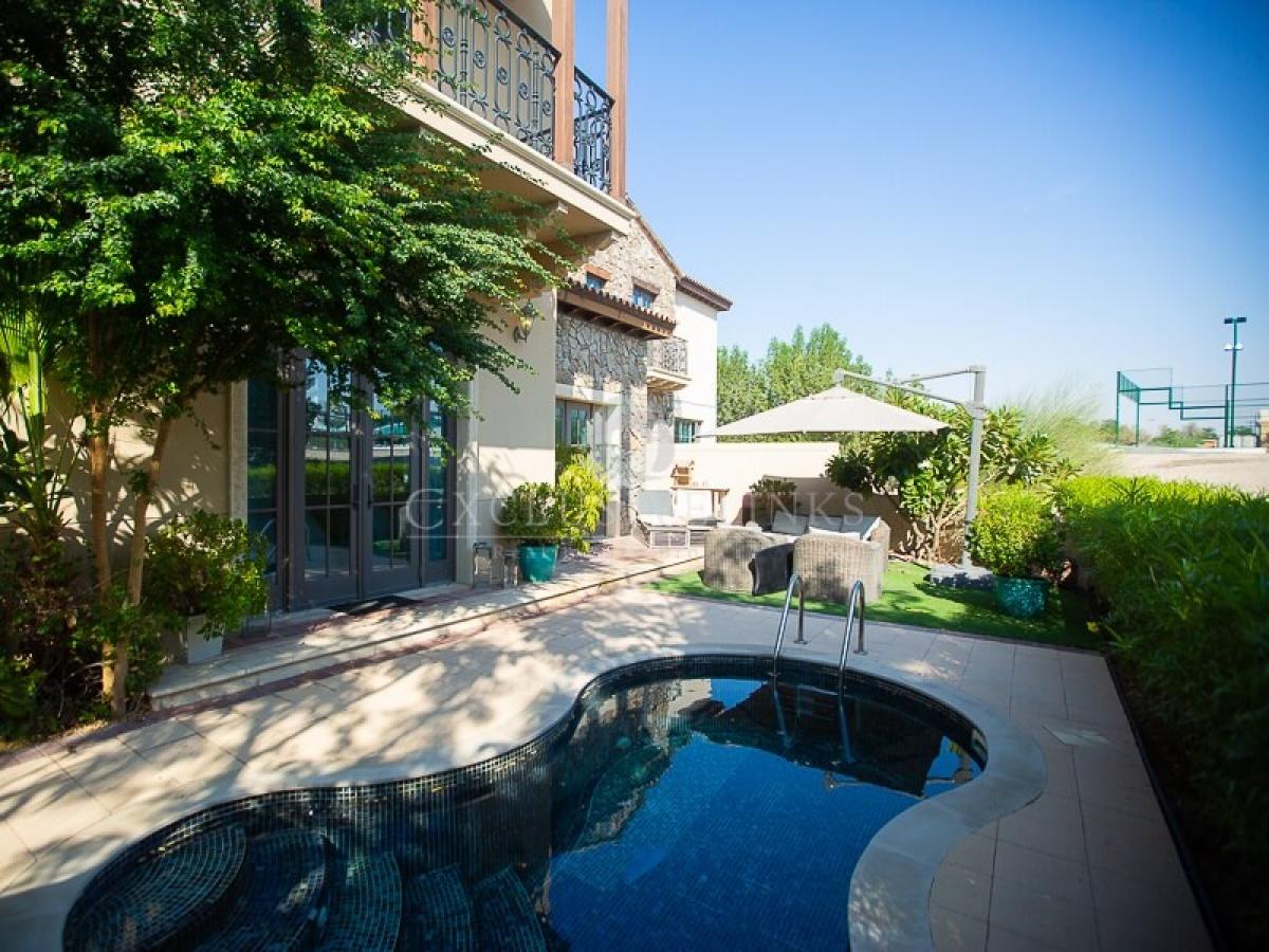 Picture of Villa For Sale in Jumeirah Golf Estates, Dubai, United Arab Emirates