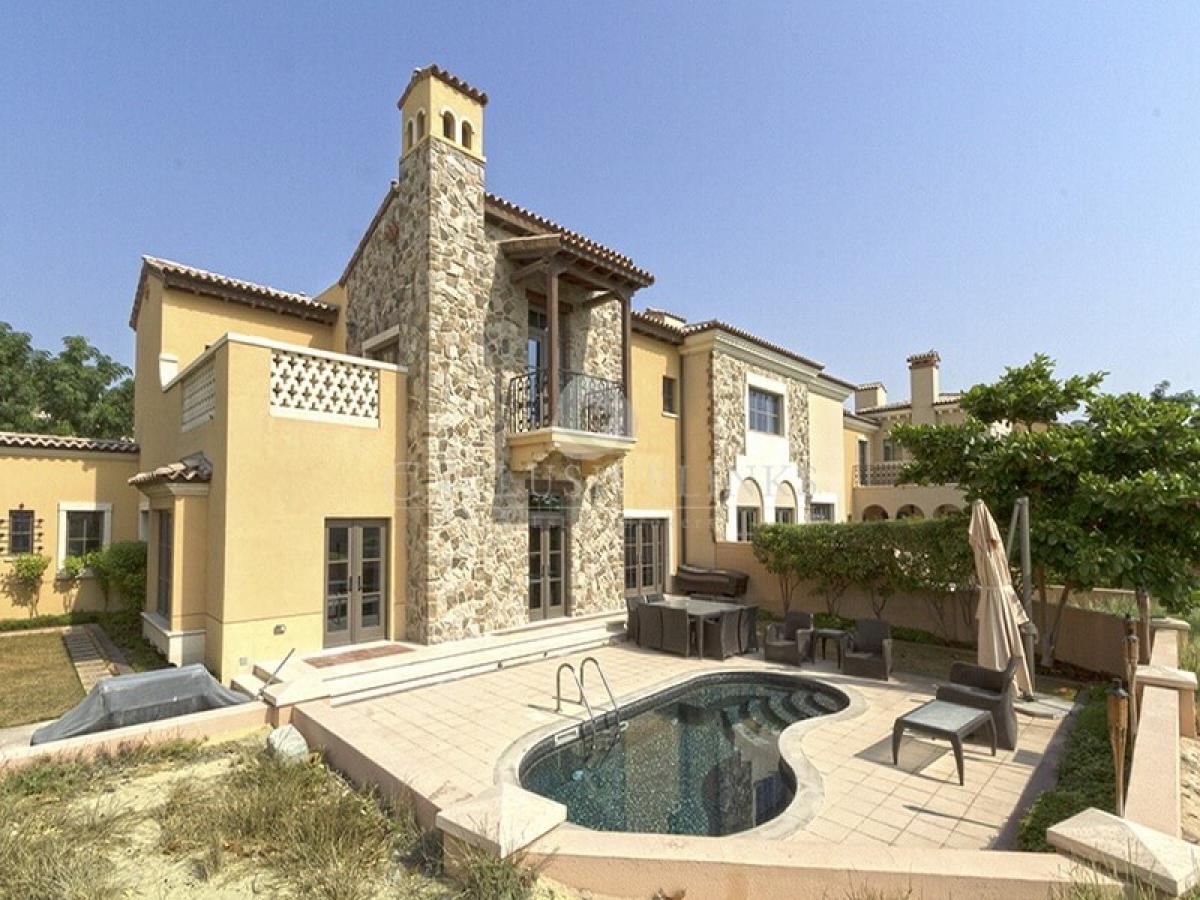 Picture of Villa For Sale in Jumeirah Golf Estates, Dubai, United Arab Emirates
