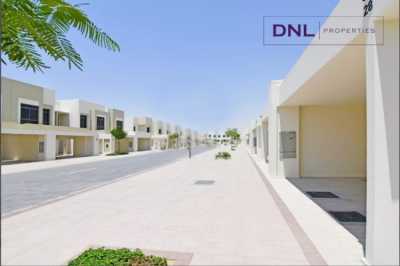 Villa For Rent in Town Square, United Arab Emirates