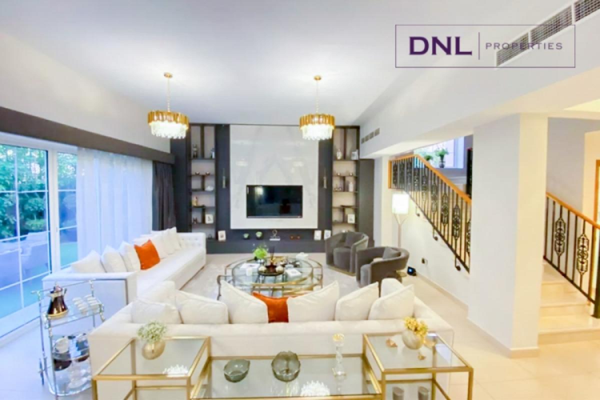 Picture of Villa For Sale in Nadd Al Sheba, Dubai, United Arab Emirates